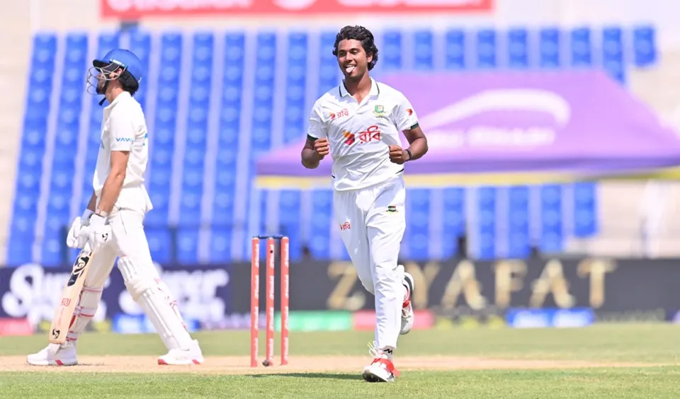 হ্যাটট্রিকসহ হাসানের দারুণ বোলিংয়ে লিড বাংলাদেশের