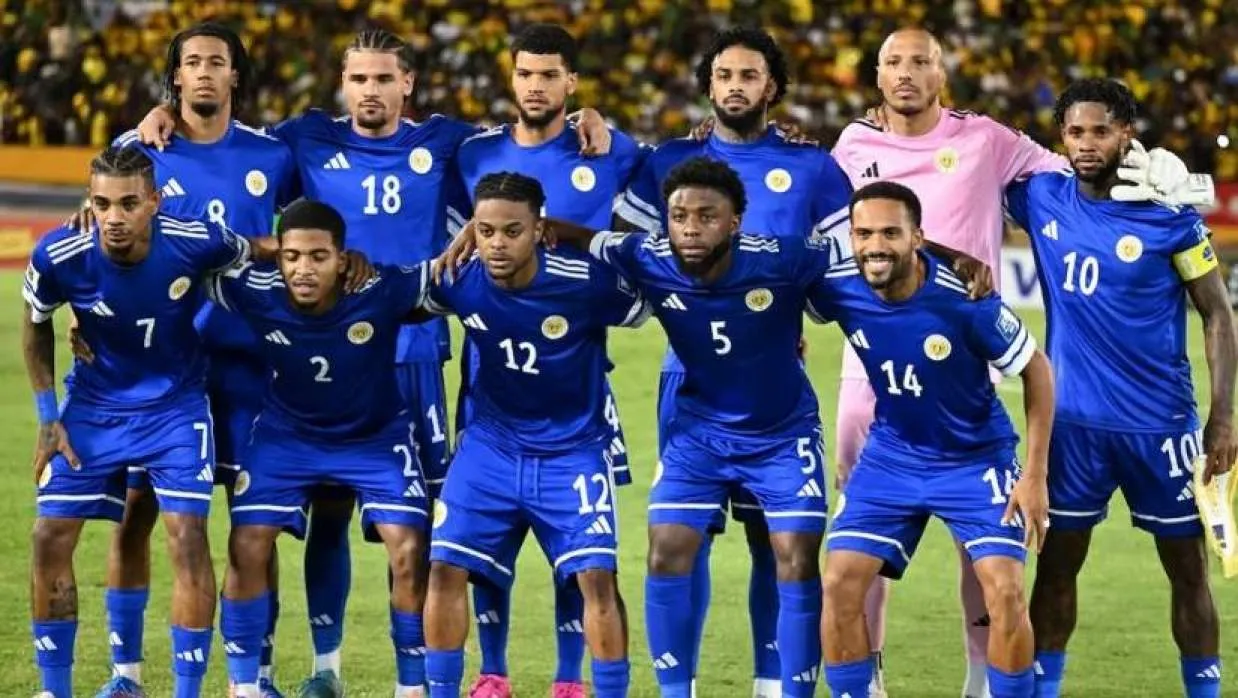 কুরাসাও দলটির ২৬ জনের মধ্যে ২৫ জনই নেদারল্যান্ডসে জন্মগ্রহণকারী
