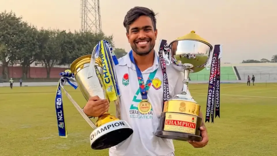 অন্যদের দেখতেই আকবরকে বাইরে রেখেছিলেন নির্বাচকরা!