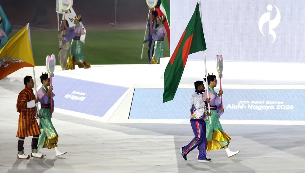 এশিয়ান গেমস সমাপণীতে লিটনের হাতে ছিল পতাকা